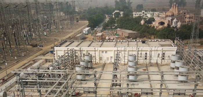 Siemens nahm seine bisher größte gebaute SVC-Anlage mit einem Blindleistungsregelbereich von einem GVAr in der Umspannstation Ludhiana im indischen Bundesstaat Punjab in Betrieb.