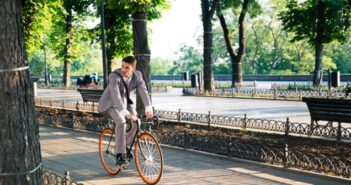 Mit dem Fahrrad zur Arbeit – so können Unternehmen unterstützen