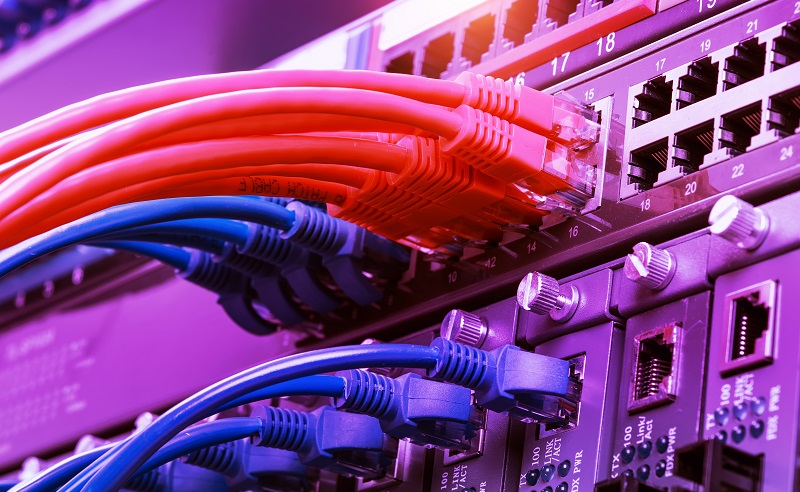Die modernen Netzwerkspeicher mit den Gigabit-Ethernet-Ports sind optimierte Datenspeicher für ein lokales Netz. (#03)