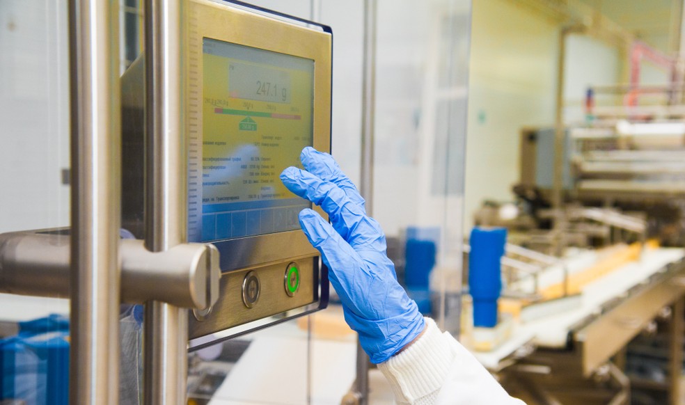 Während des gesamten Prozesses der Käseproduktion sorgen pH-Wert-Transmitter für eine permanente Überwachung des pH-Wertes des Käse und seiner Vorprodukte. (#3)