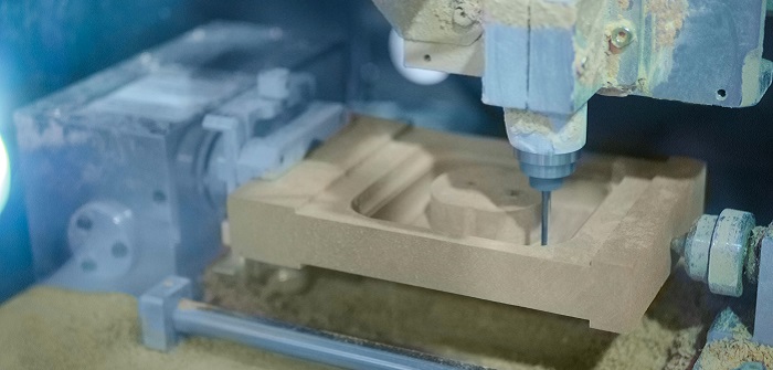 CNC-Fräse: Holz fräsen oder 3D-Druck?( Foto: Shutterstock- Zyabich)
