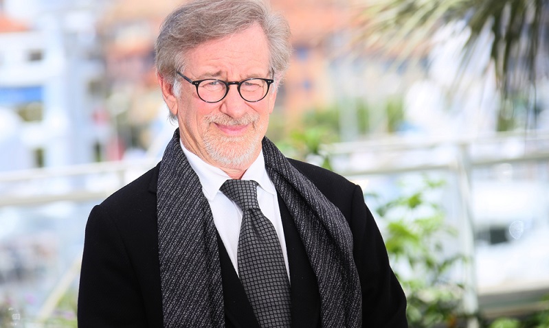 Zahlreiche Fans hatten sich zusammengetan und eine ET Mail geschickt: Steven Spielberg war der Adressat  ( Foto: Shutterstock-Denis Makarenko)