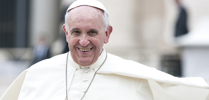 Does Pope use E-Mail? (Benutzt der Papst E-Mail?) ( Foto: Shutterstock-giulio napolitano)