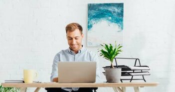 Das Home Office einrichten: So kommen Produktivität und Freude an der Arbeit gleichberechtigt zum Zug ( Foto: Shutterstock- LightField Studios_)