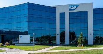 SAP erweitert Portfolio für Geschäftstransformationen mit (Foto: AdobeStock -  JHVEPhoto 400308425)