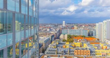 77 Milliarden Euro: Gewerbliche Immobilienbranche in Deutschland vor (Foto: AdobeStock - Maurice Tricatelle 662227403)
