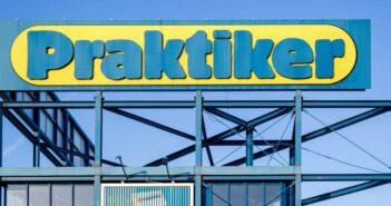 Praktiker-Logo als Symbol eines einst erfolgreichen Unternehmens (Foto: AdobeStock 293220889 Björn Wylezich)