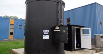 Alltech Verdünnungsstation für Natronlauge optimiert effiziente pH-Regulierung und (Foto: Alltech Dosieranlagen GmbH)