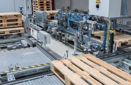 Effizientes Logistikzentrum steigert Produktivität und (Foto: Unitechnik)