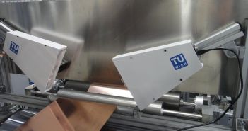 Inline-Ellipsometrie mit robusten Polarisationskameras ermöglicht präzise Schichtdickenmessung in (Foto: TU Wien, Forschungsgruppe Prozesstechnik)