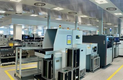 COBO SPA modernisiert SMT-Linie mit AIMEXR und AIMEX III (Foto: COBO SPA)