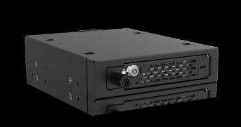 Robuster PCIe 5.0 U.2/U.3 NVMe-Wechselrahmen mit aktivem MIL-STD-810H (Foto: Cremax Europe GmbH)