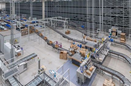 Exklusive Einblicke in BMW Dingolfing Ersatzteillager am zwölften (Foto: faktorzwei GmbH)