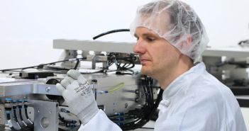 Patentierte Luftlagerpositionierung gewährleistet submikrometergenaues reibungsfreies und thermisch stabiles Arbeiten Patentierte Luftlagerpositionierung gewährleistet submikrometergenaues reibungsfreies und thermisch stabiles (Foto: JAT - Jenaer Antriebstechnik GmbH)