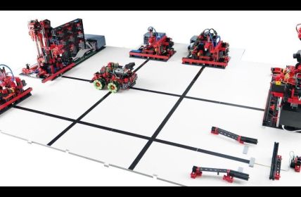 fischertechnik zeigt Agile Production Simulation auf LogiMAT 2026 (Foto: fischertechnik GmbH)