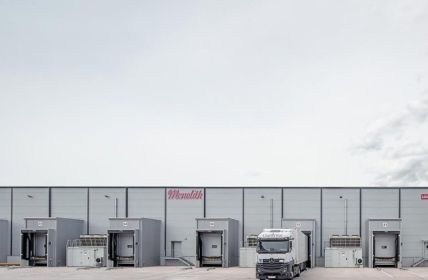MÖRK präsentiert auf LogiMAT 2026 intelligente Logistikimmobilien und (Foto: Mörk GmbH & Co. KG)