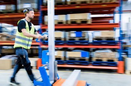 Digitaler Hebelift-Konfigurator: Intuitive Einrichtung von Hubhöhe, Traglast, Zubehör, (Foto: PRONOMIC.  Felix Oppenheim(C)2022)