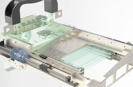 Steinmeyer präsentiert ultrakompakten DUV-Polarisationsfilter mit 1,5 µm Präzision und (Foto: Steinmeyer Gruppe)