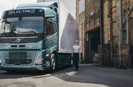 Volvo FM 4x2 erzielt fünf Euro NCAP-Sterne im (Foto: Volvo Group Trucks Central Europe GmbH)
