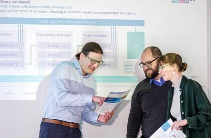 intEMT des Fraunhofer IISB optimiert Energiesysteme digital und (Foto: Daniel Karmann. Fraunhofer IISB)