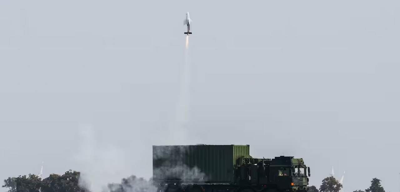 Rheinmetall startet erfolgreich neue FV-014-Loitering-Munition vom HX-Lkw in (Foto: Rheinmetall AG)